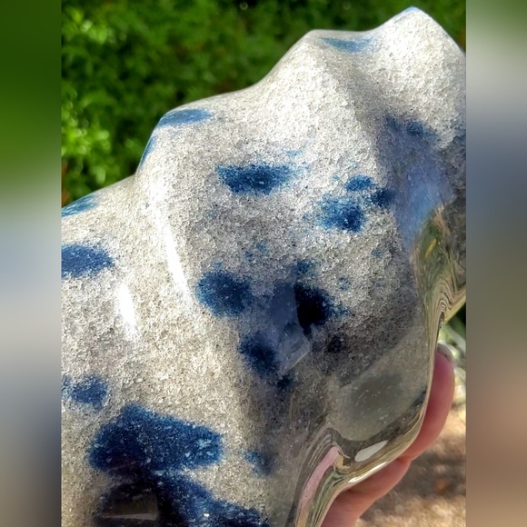 Authentic K2 (Azurite in Granite) Carved Flame from Pakistan - Picture 15 of 16